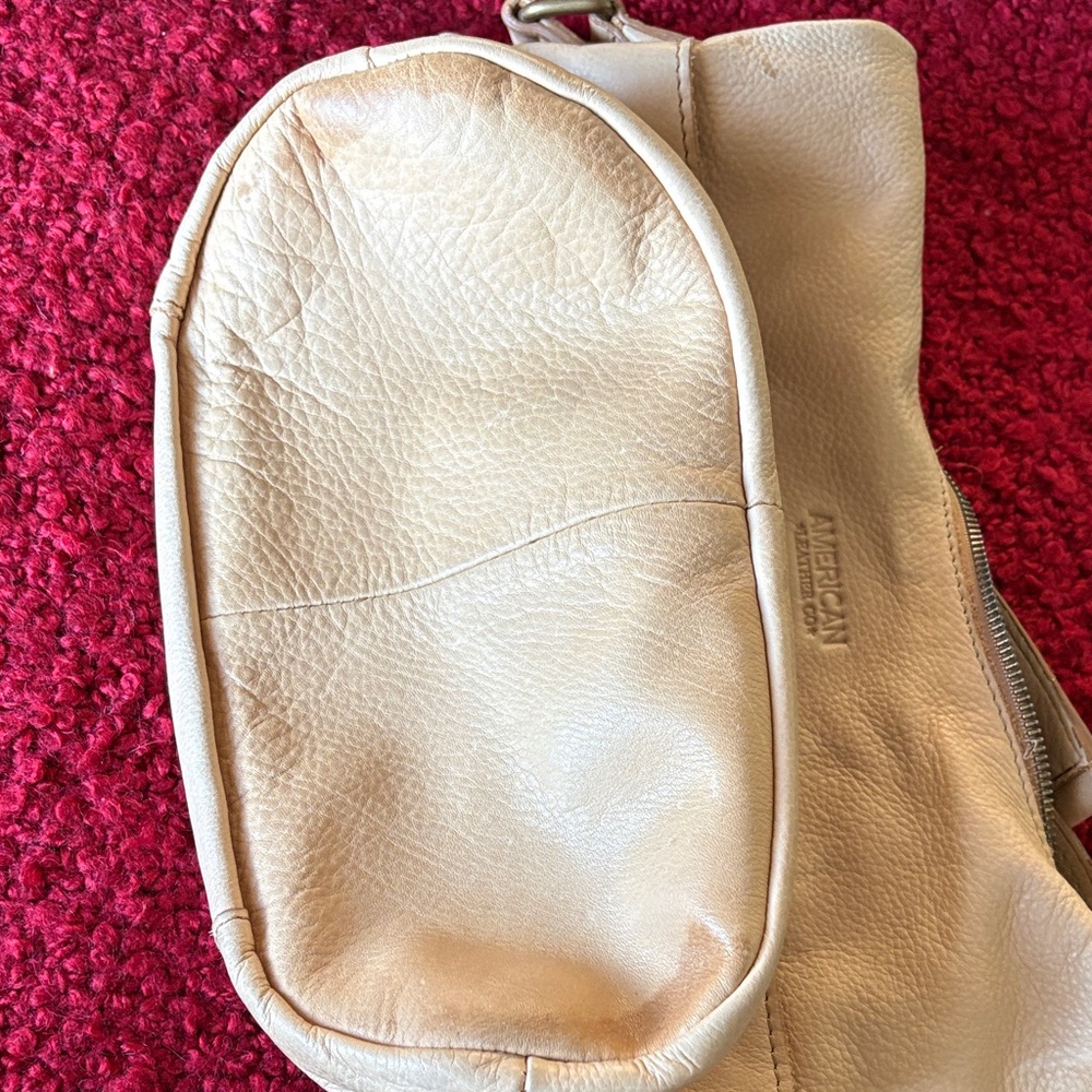 American Leather Cream Shoulder Bag - Picture 3 of 3